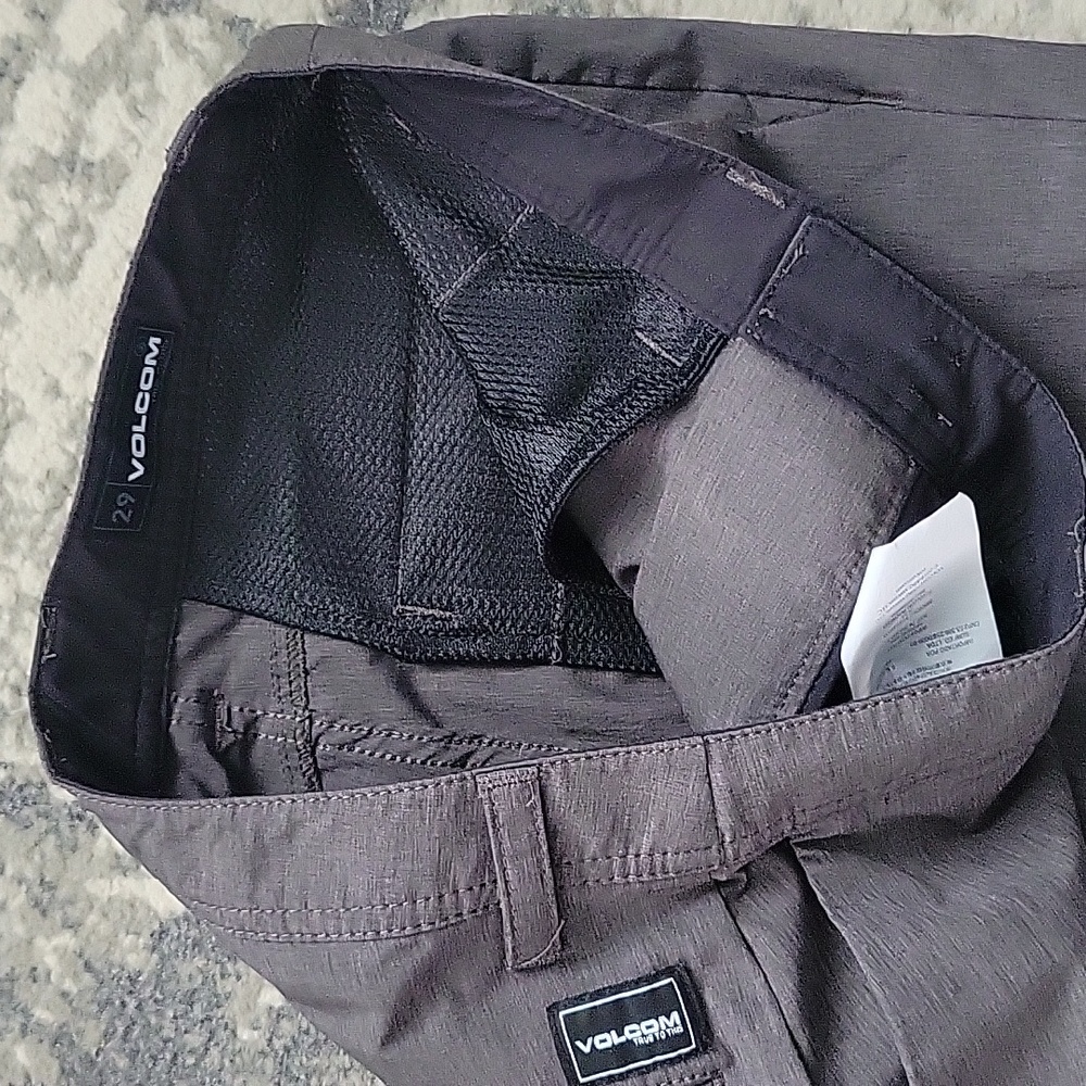 Volcom Shorts - Picture 7 of 11